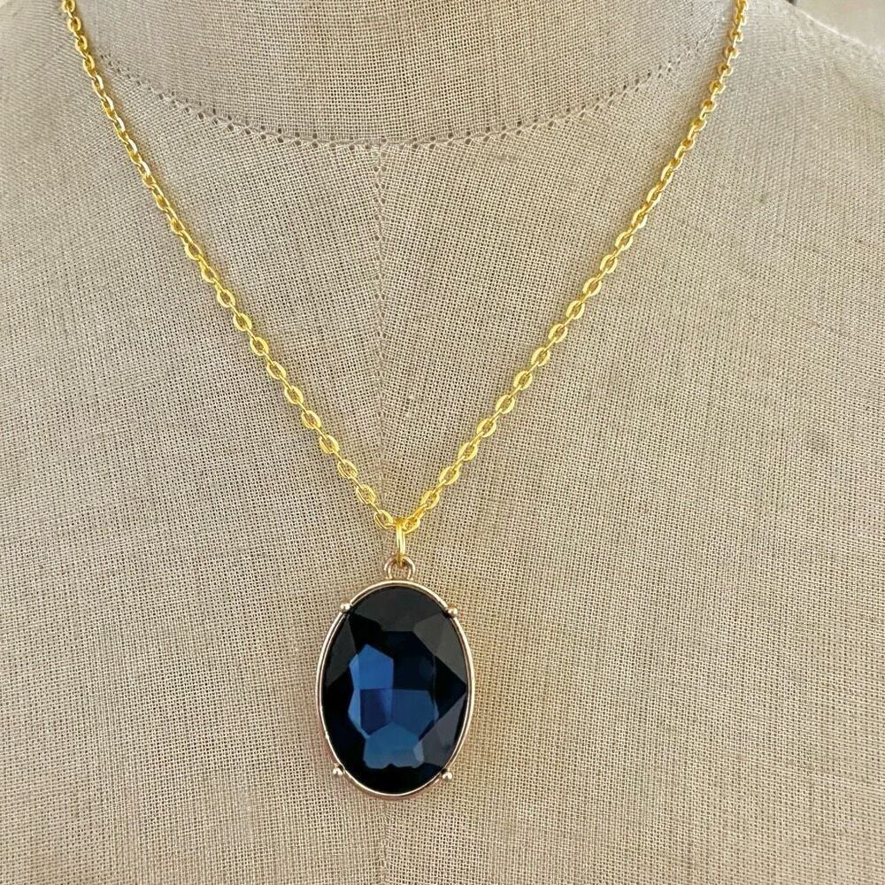 Blue oval Rhinestone Pendant necklace